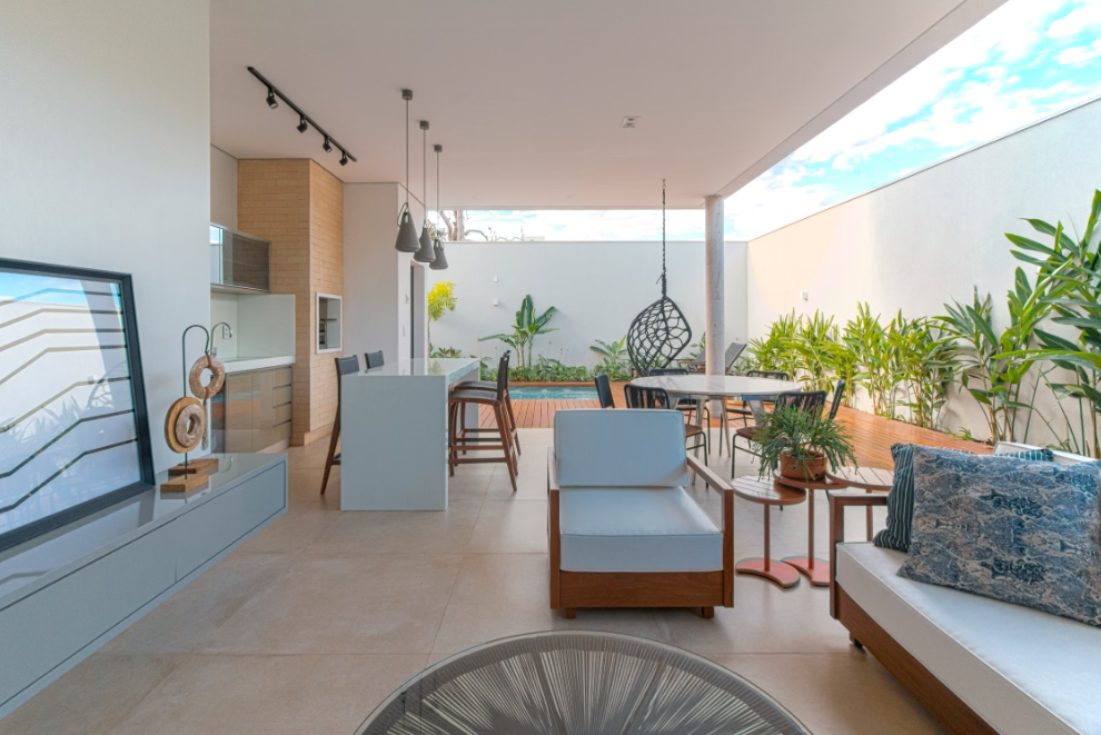 Quiet Confidence of Contemporary Interior Design - 1