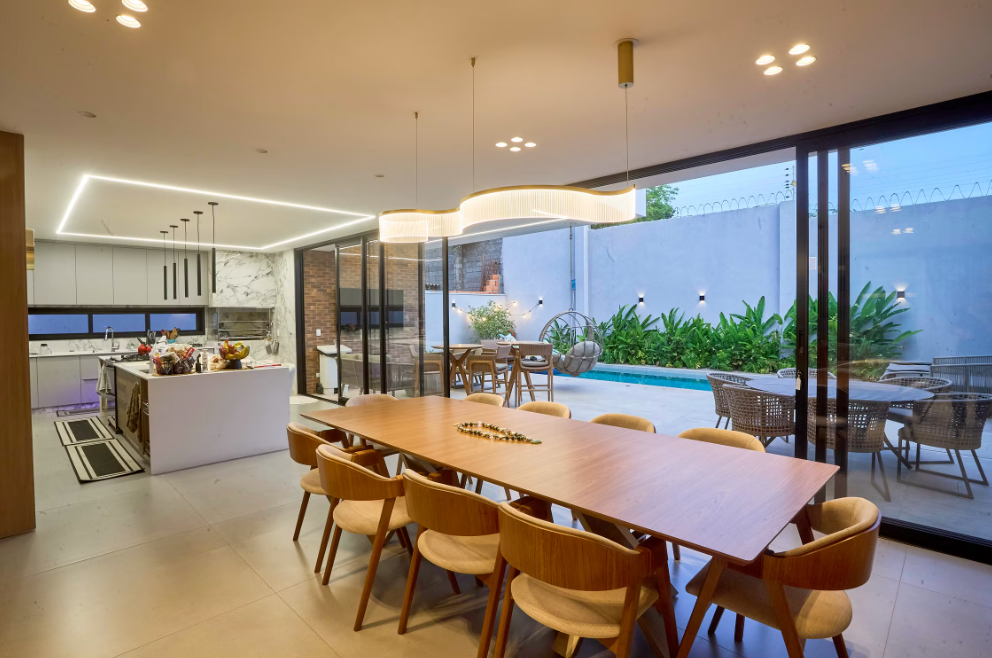 Quiet Confidence of Contemporary Interior Design - 2