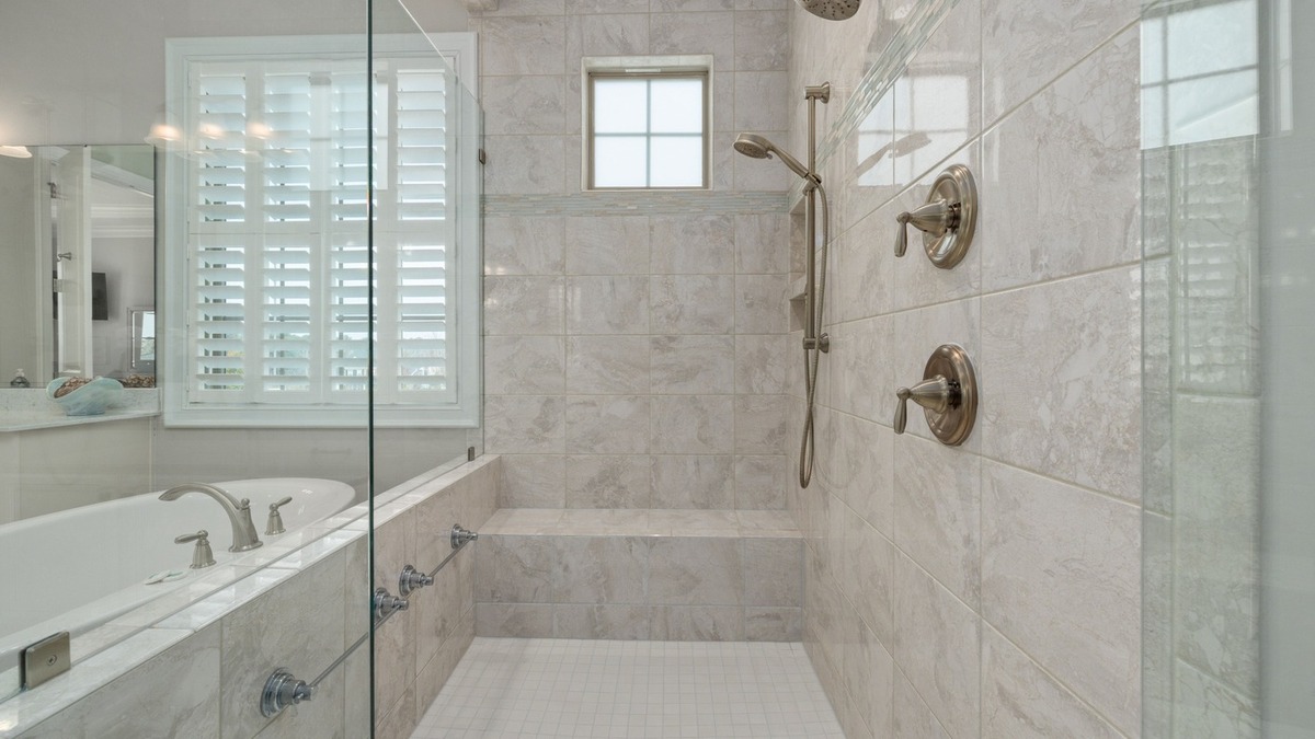 bathroom-and-shower-1694007-36777589-1200x675