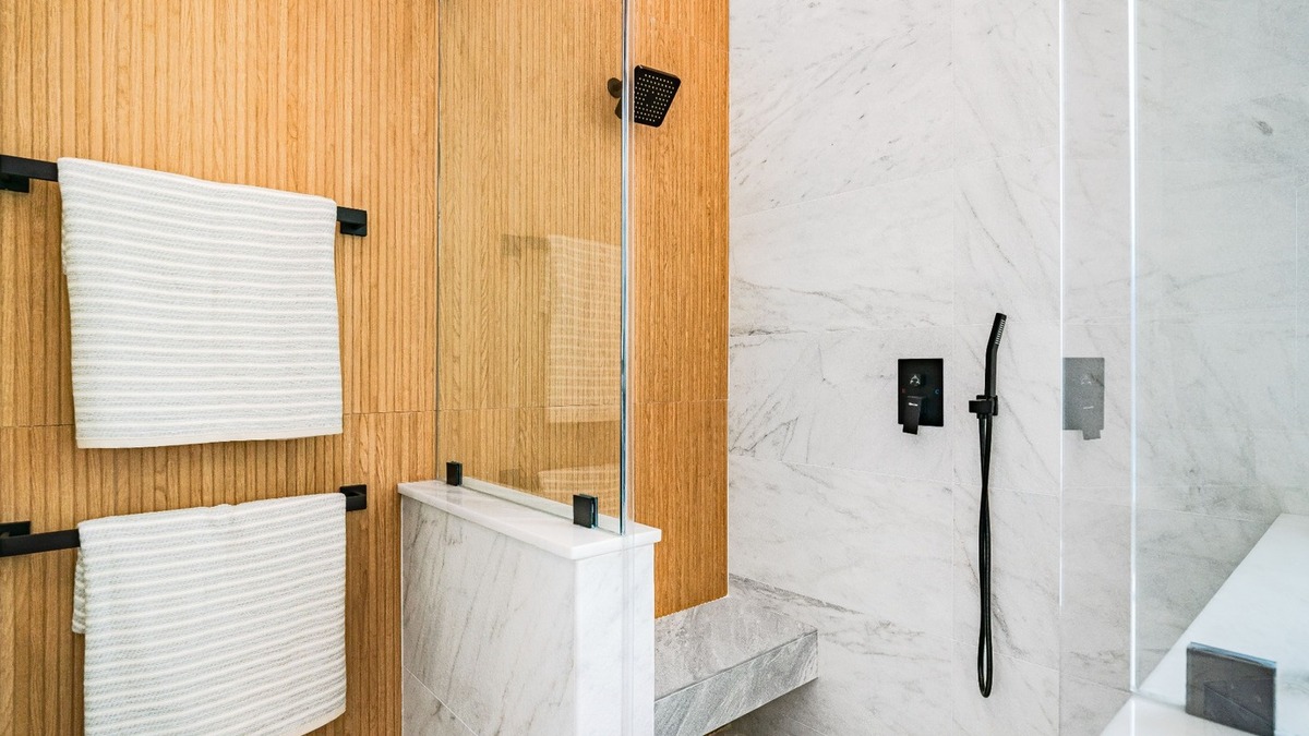 bathroom-and-shower-30725663-1200x675